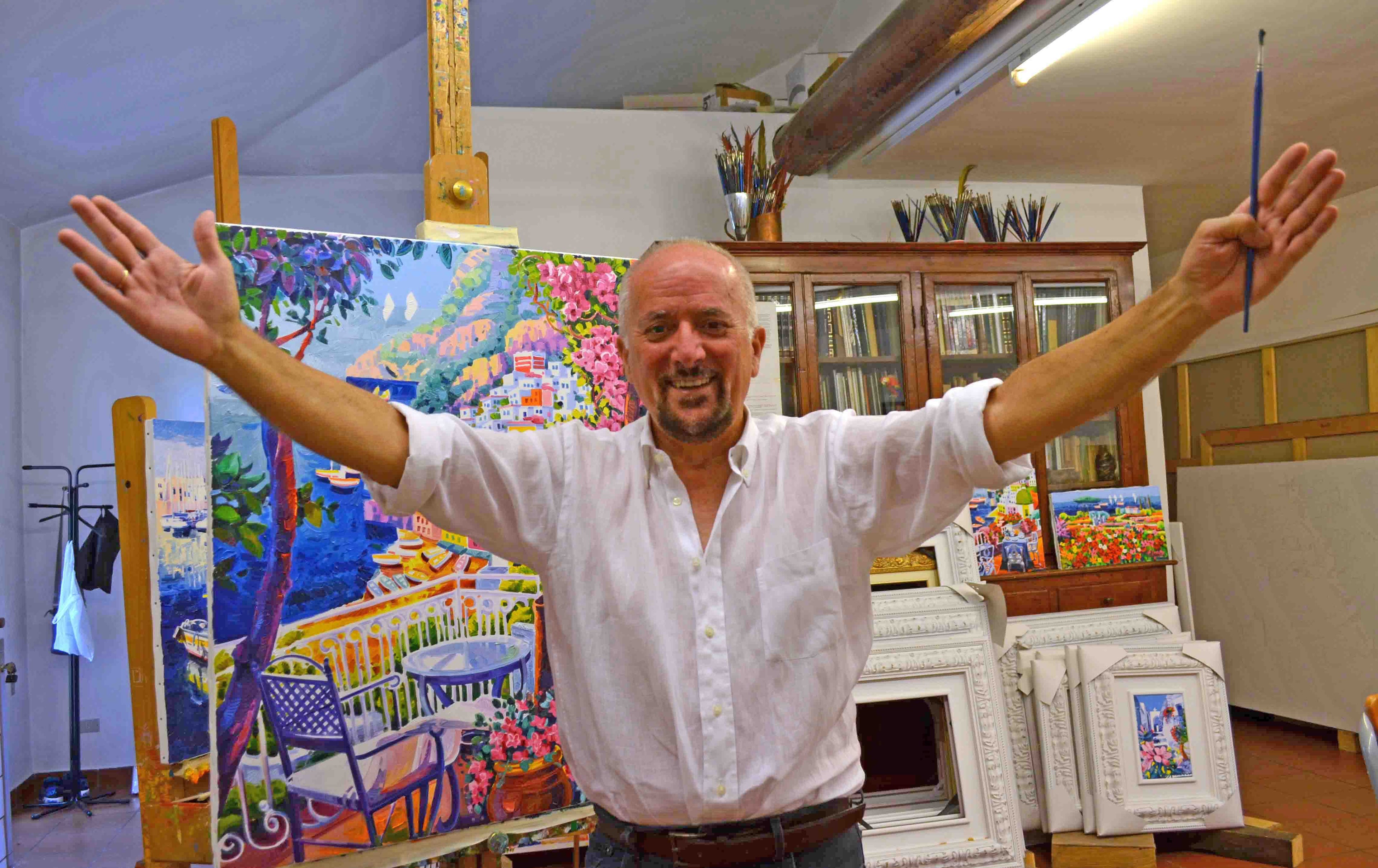 Athos Faccincani, Maestro della luce e de colore accolgie nello suo studio. Opere serigrafie